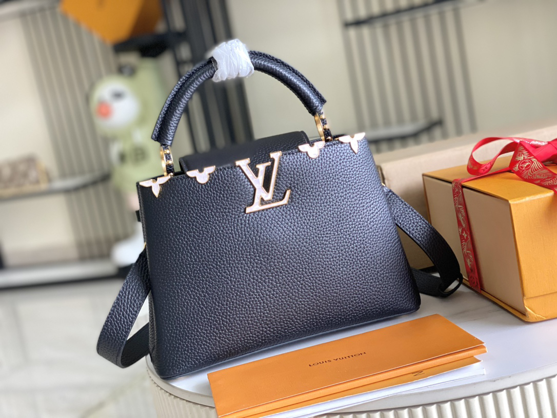Louis Vuitton Capucines BB Handbag in White Calfskin - Image 2