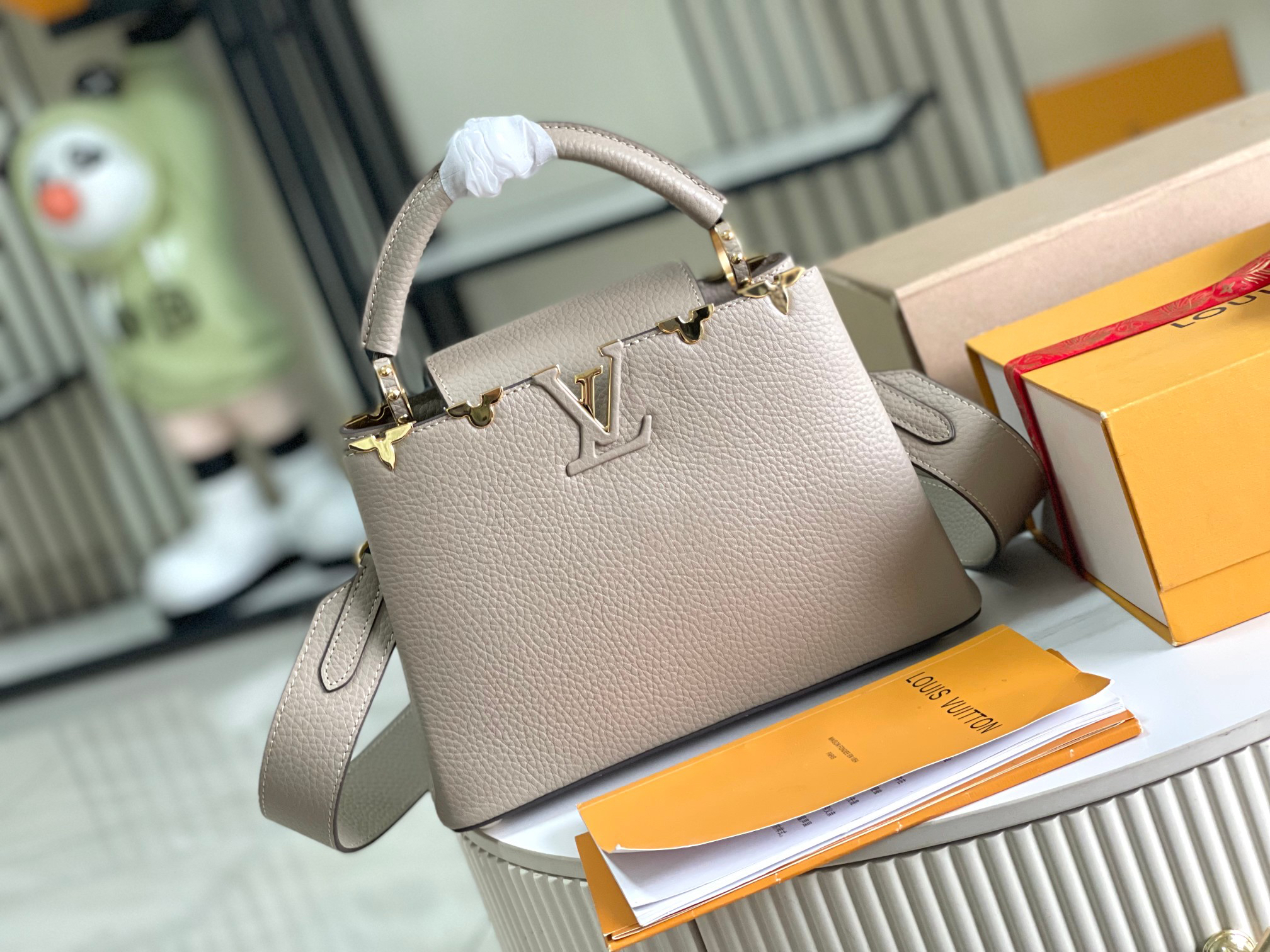 Louis Vuitton Capucines Flower Crown Small Handbag - Image 2