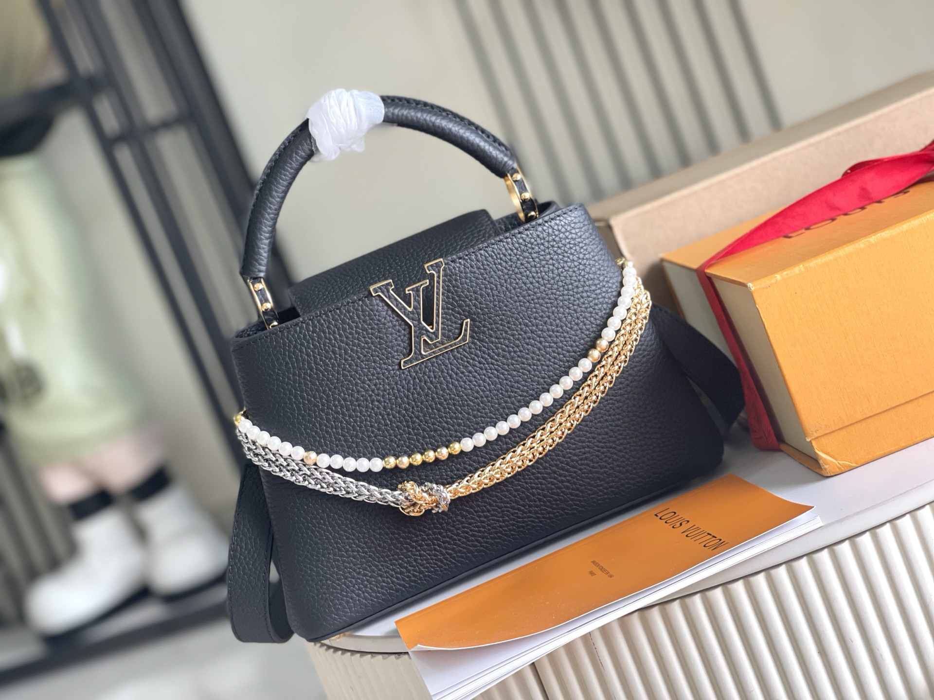 Louis Vuitton Capucines BB Handbag - Image 2