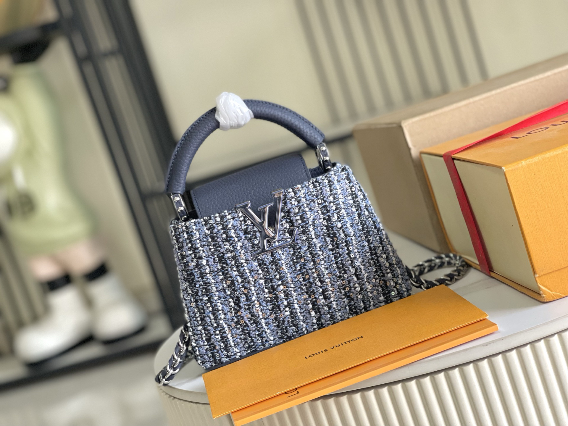 Louis Vuitton Capucines BB Handbag - Image 2