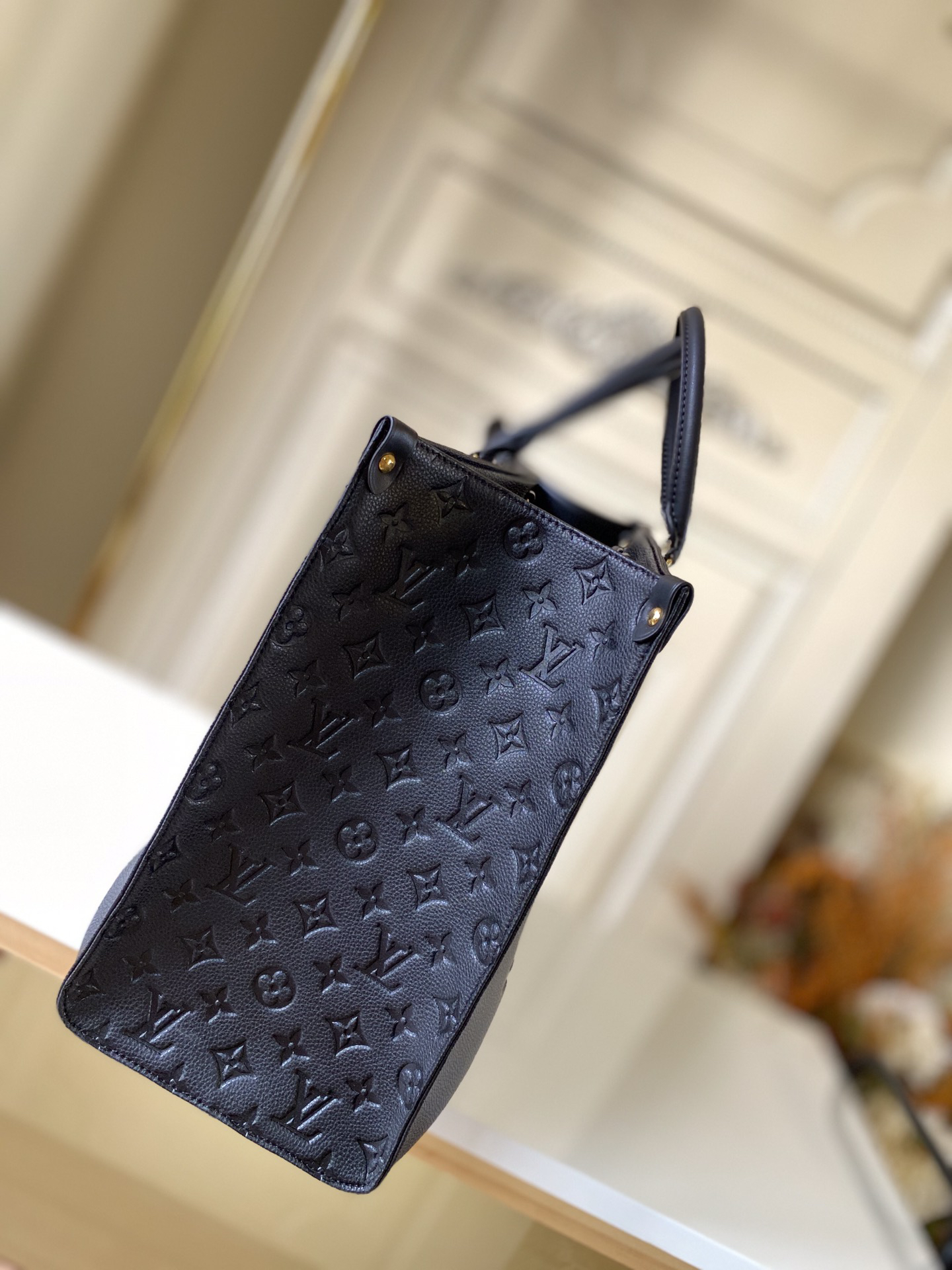 Louis Vuitton OnTheGo Tote Bag M44921 / M44925 - Image 2
