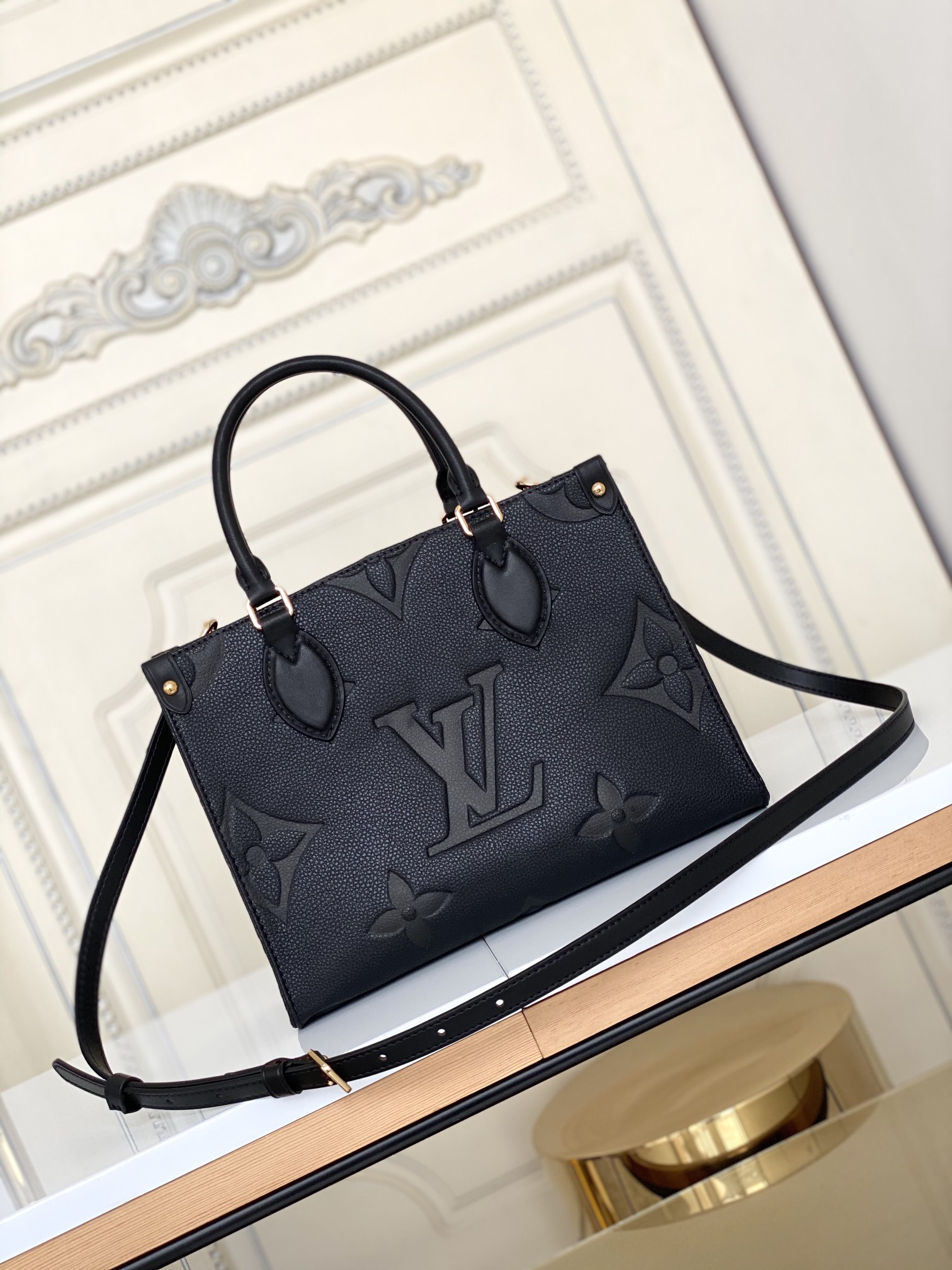 Louis Vuitton Onthego Small Tote Bag M45653 - Image 2