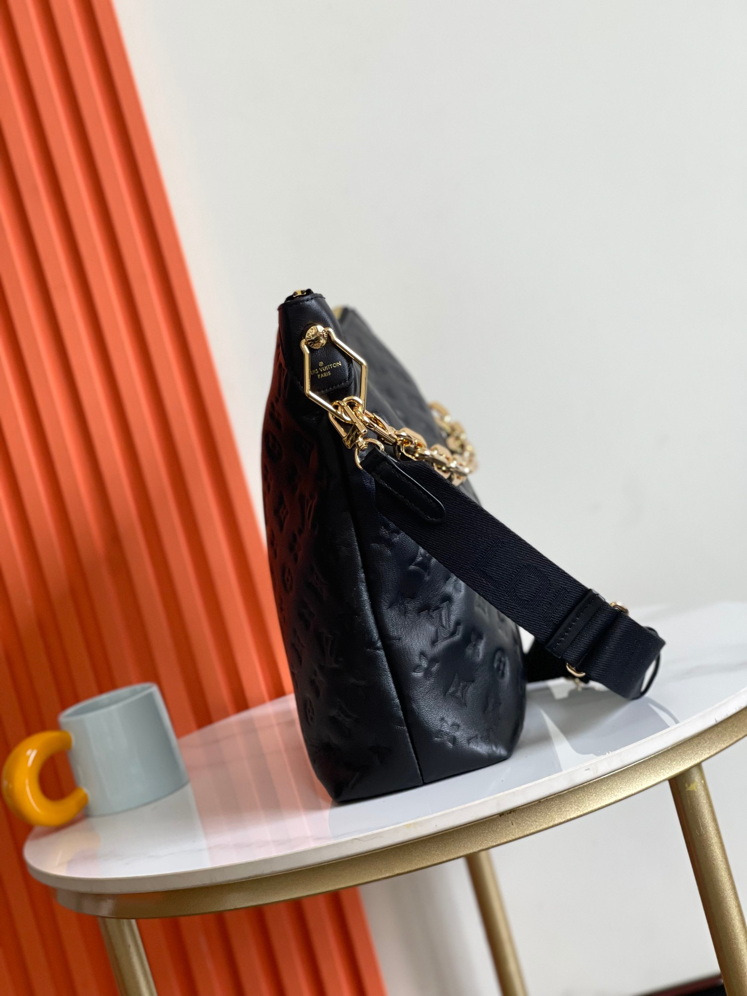 Louis Vuitton Coussin Hobo Bag in Top-Grain Lambskin - Image 2