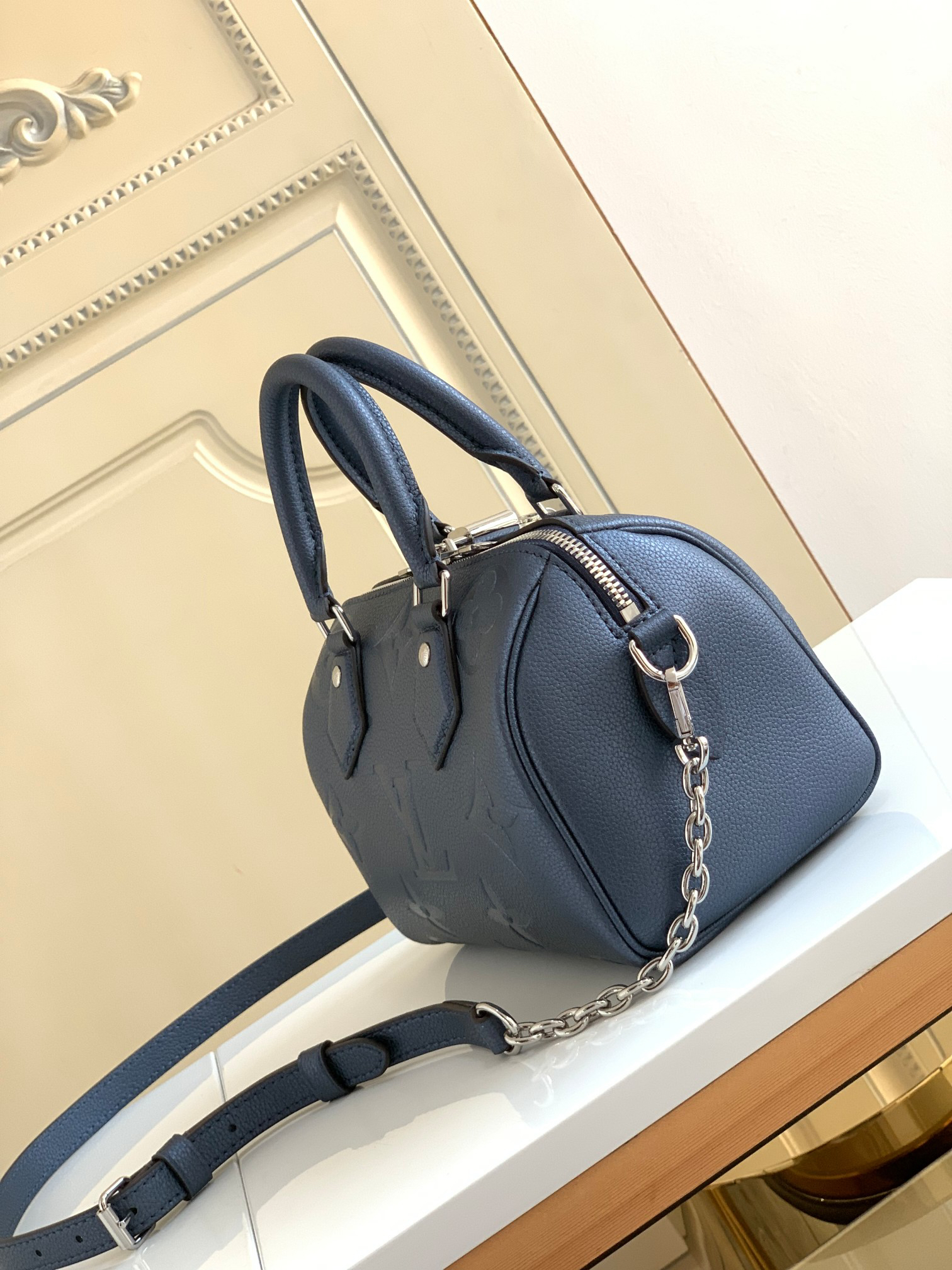 Louis Vuitton Speedy Bandoulière 20 Handbag - Image 2