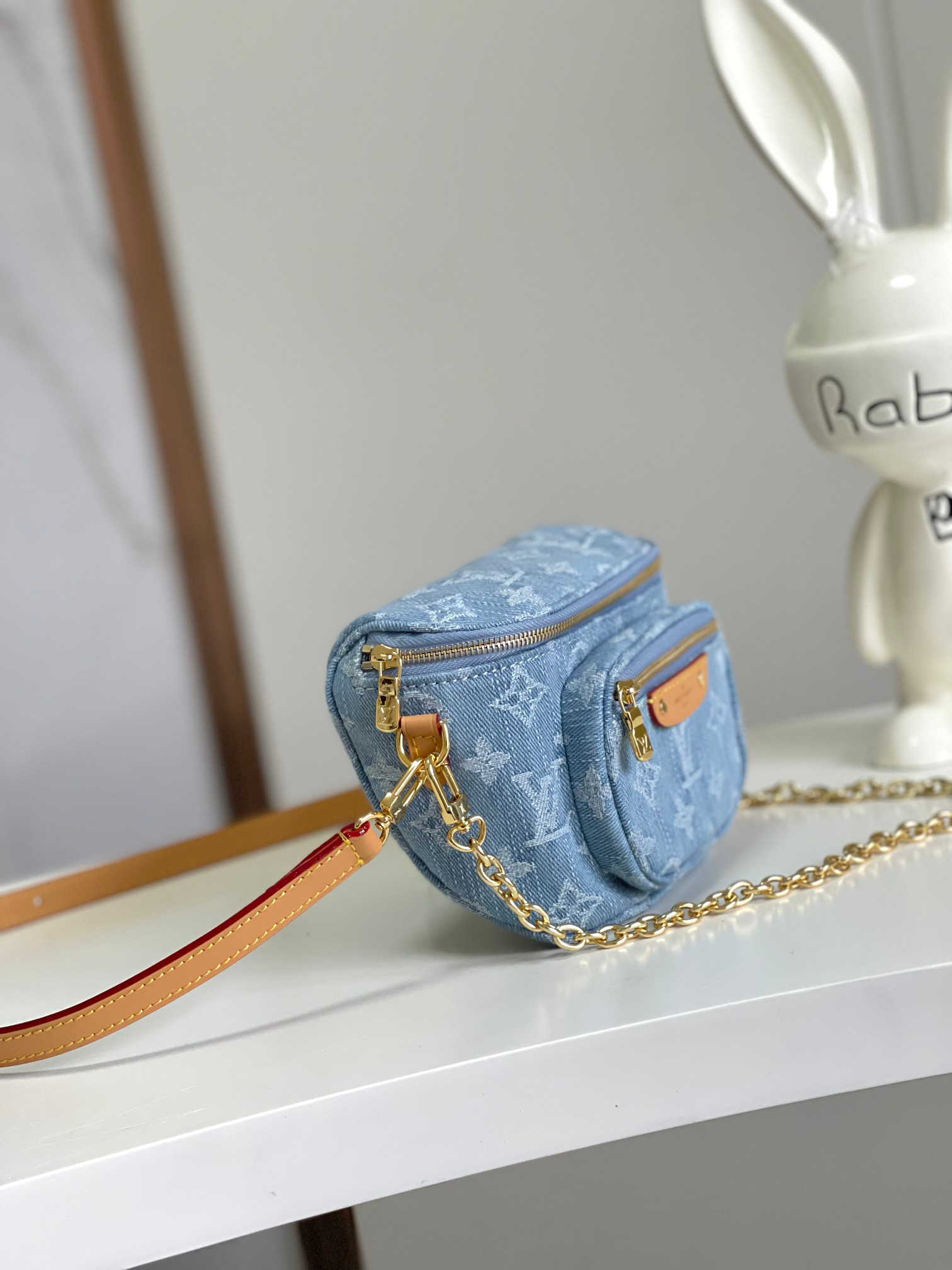 Louis Vuitton Mini Bumbag in Monogram Empreinte Leather - Image 2