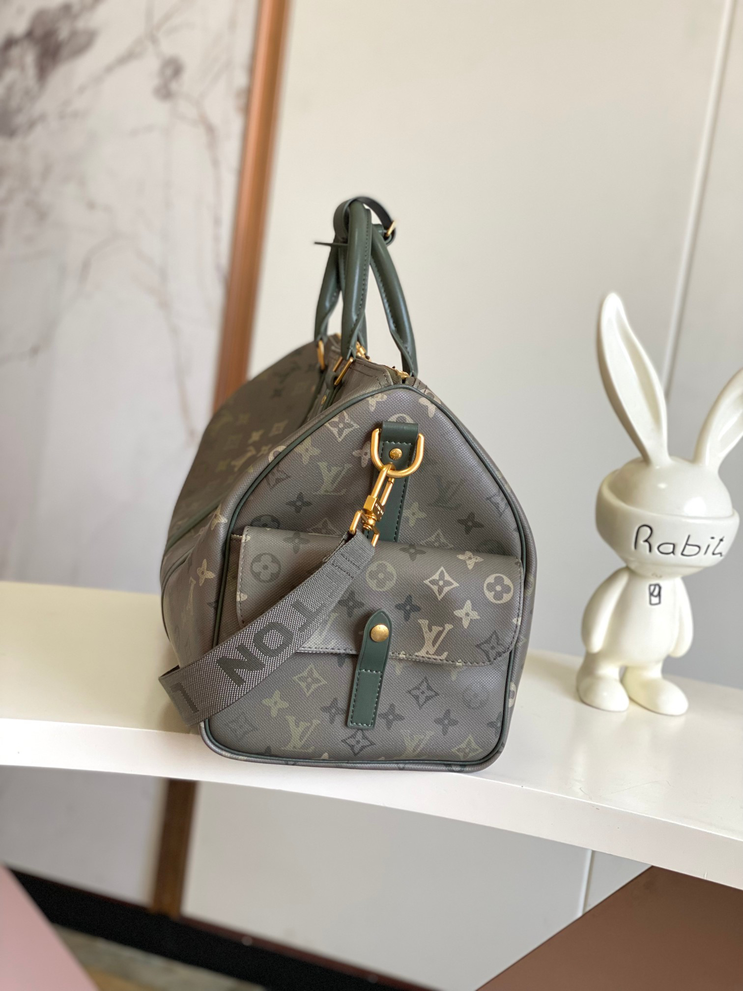 Louis Vuitton Keepall Bandoulière 45 Travel Bag in Green Monogram Surplus Canvas - Image 2