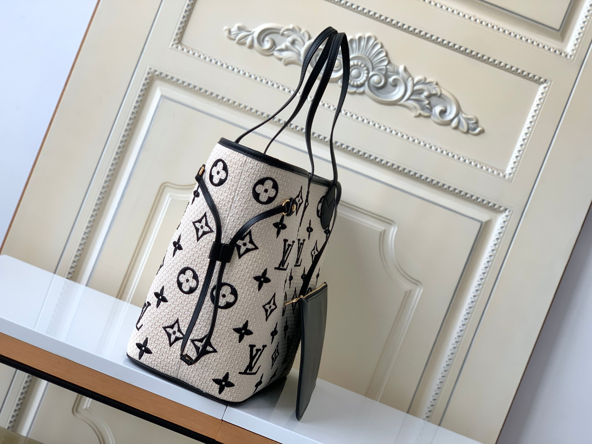 Louis Vuitton Neverfull MM Tote Bag - Image 2
