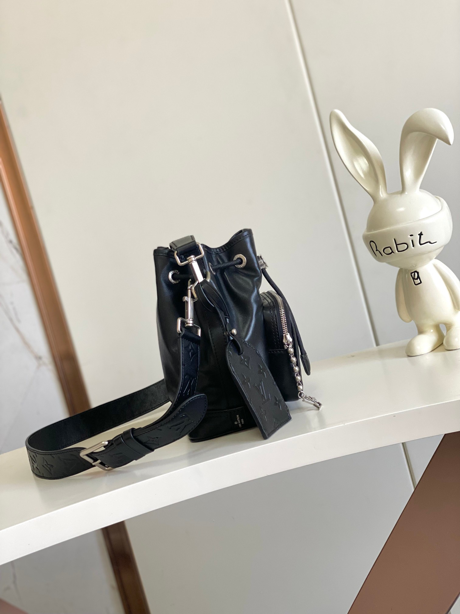 Louis Vuitton Noé Cargo Small Bucket Crossbody Bag - Image 2