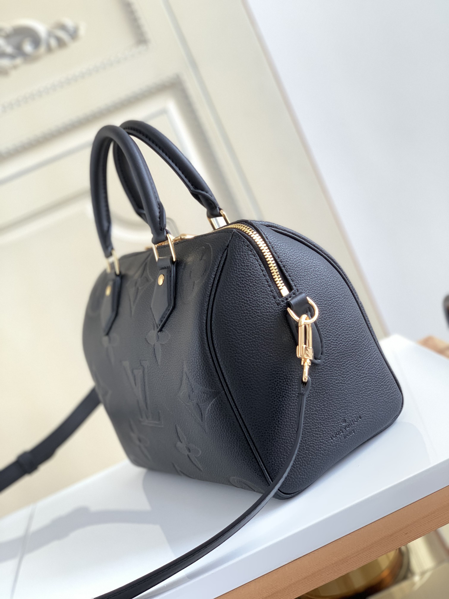Louis Vuitton Speedy Bandoulière 25 Monogram Empreinte Leather Crossbody Bag - Image 2