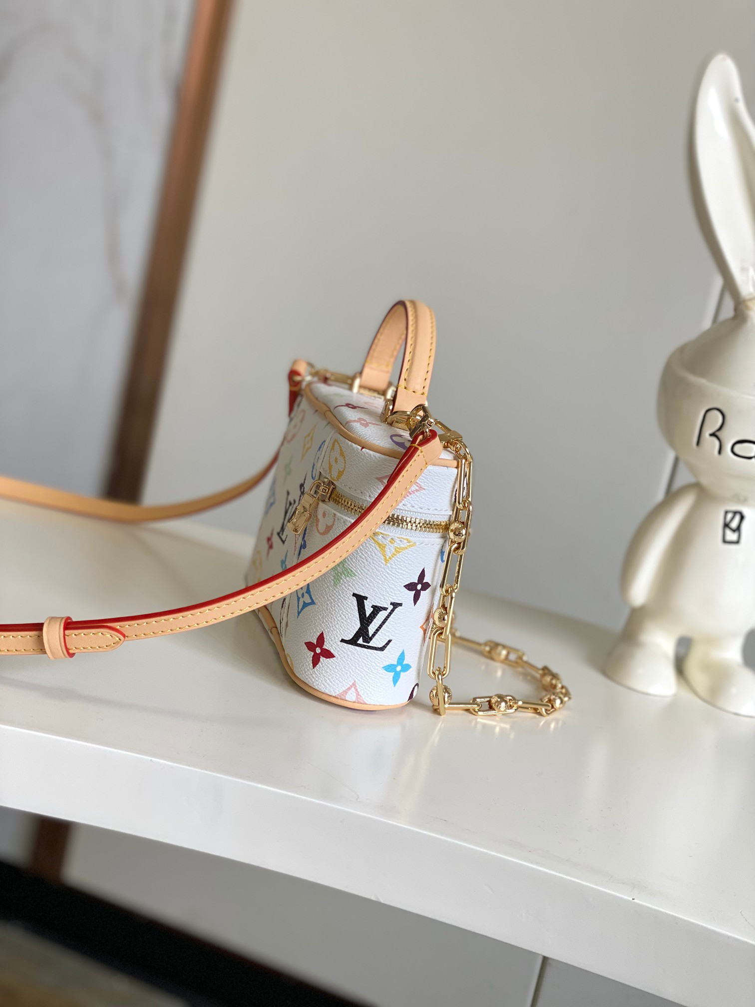 Louis Vuitton Vanity Pouch M13662 - Image 2