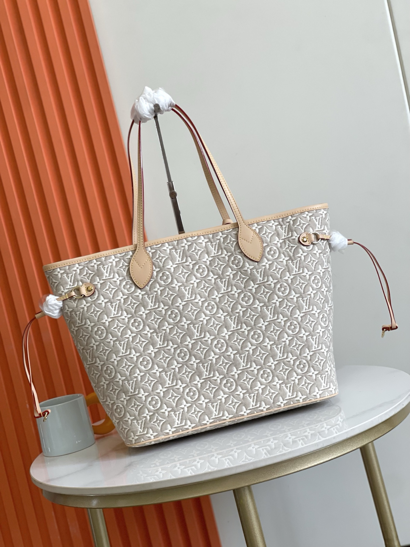 Louis Vuitton Neverfull MM Monogram Emblème Canvas Tote Bag - Image 2