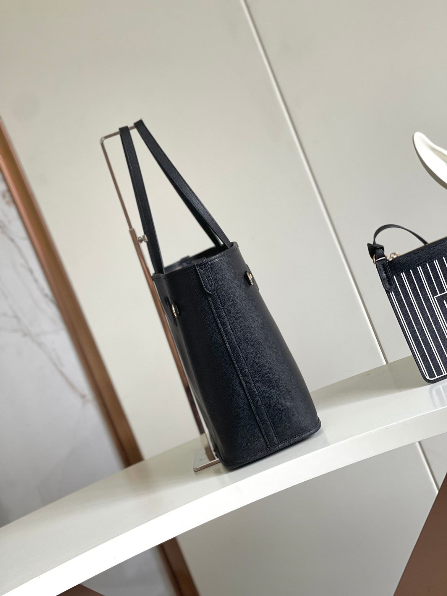 Louis Vuitton Neverfull MM Tote Bag - Image 2