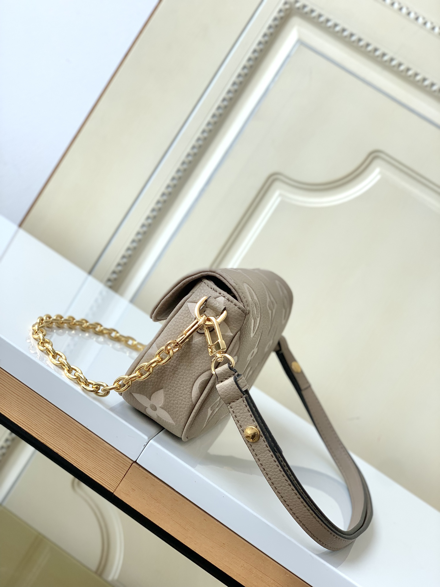 Louis Vuitton Wallet On Chain Monogram Crossbody Bag - Image 2