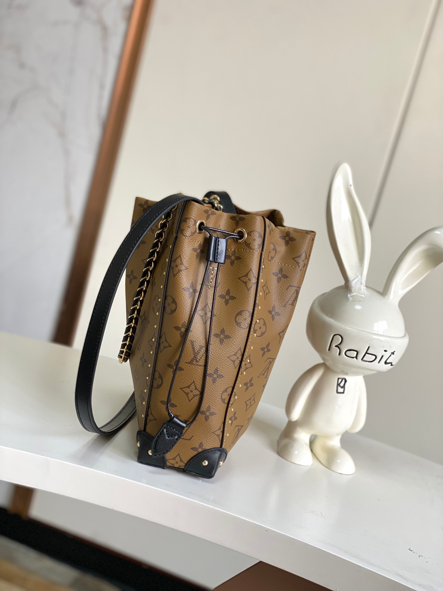 Louis Vuitton Noé Monogram Reverse Canvas Shoulder Bag - Image 2
