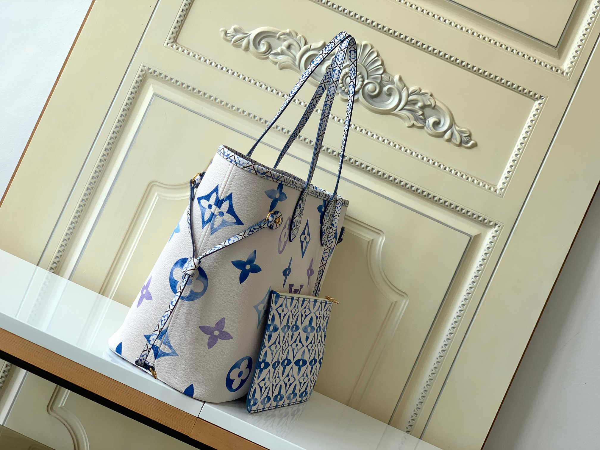 Louis Vuitton Neverfull Tote Bag with Detachable Zipper Pouch - Image 2