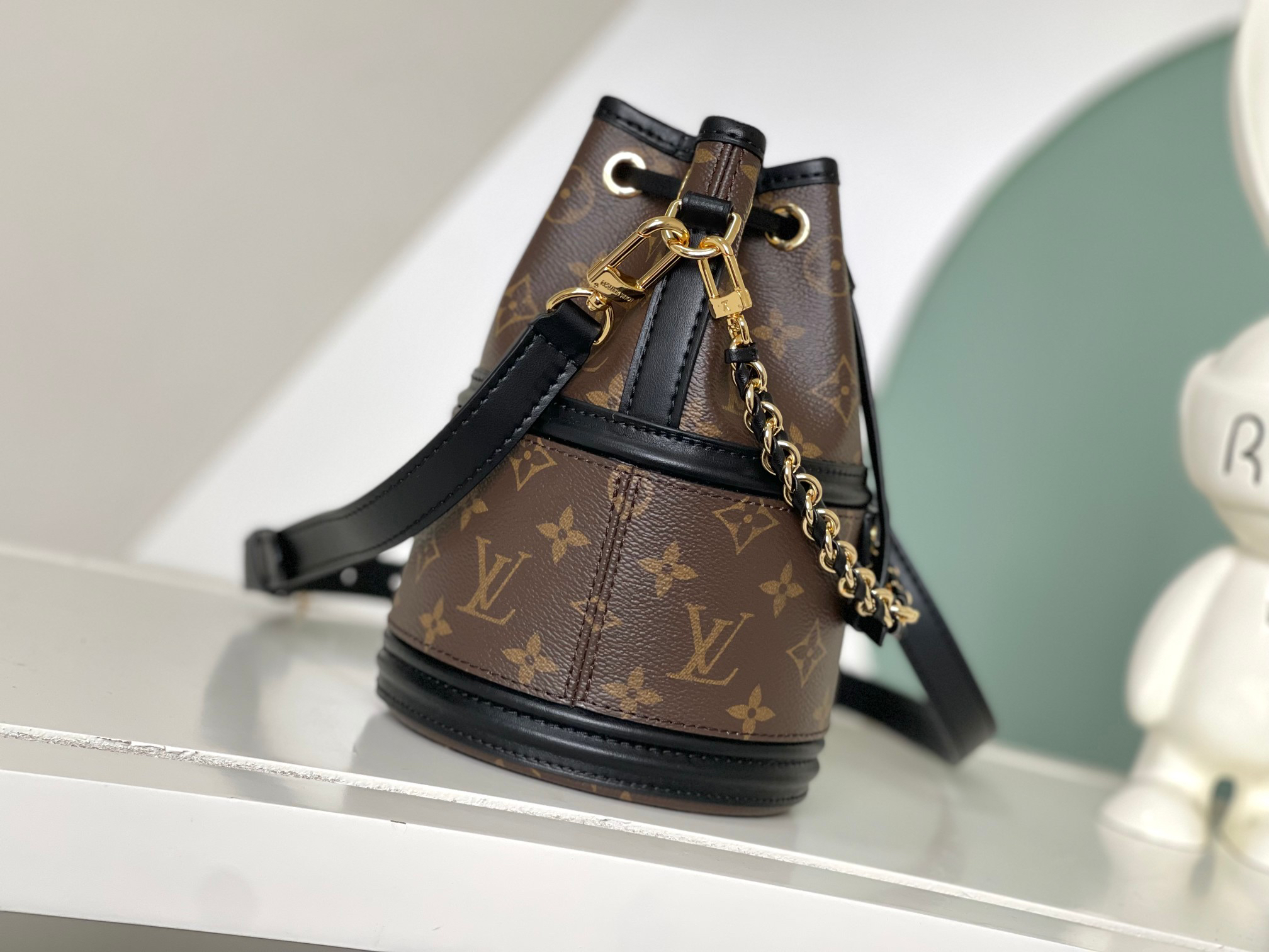 Canoé Monogram Canvas Bucket Bag M83480 - Image 2
