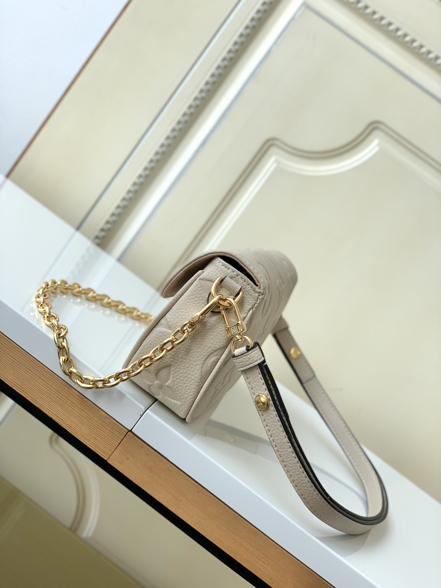Louis Vuitton Wallet On Chain Monogram Crossbody Bag - Image 2