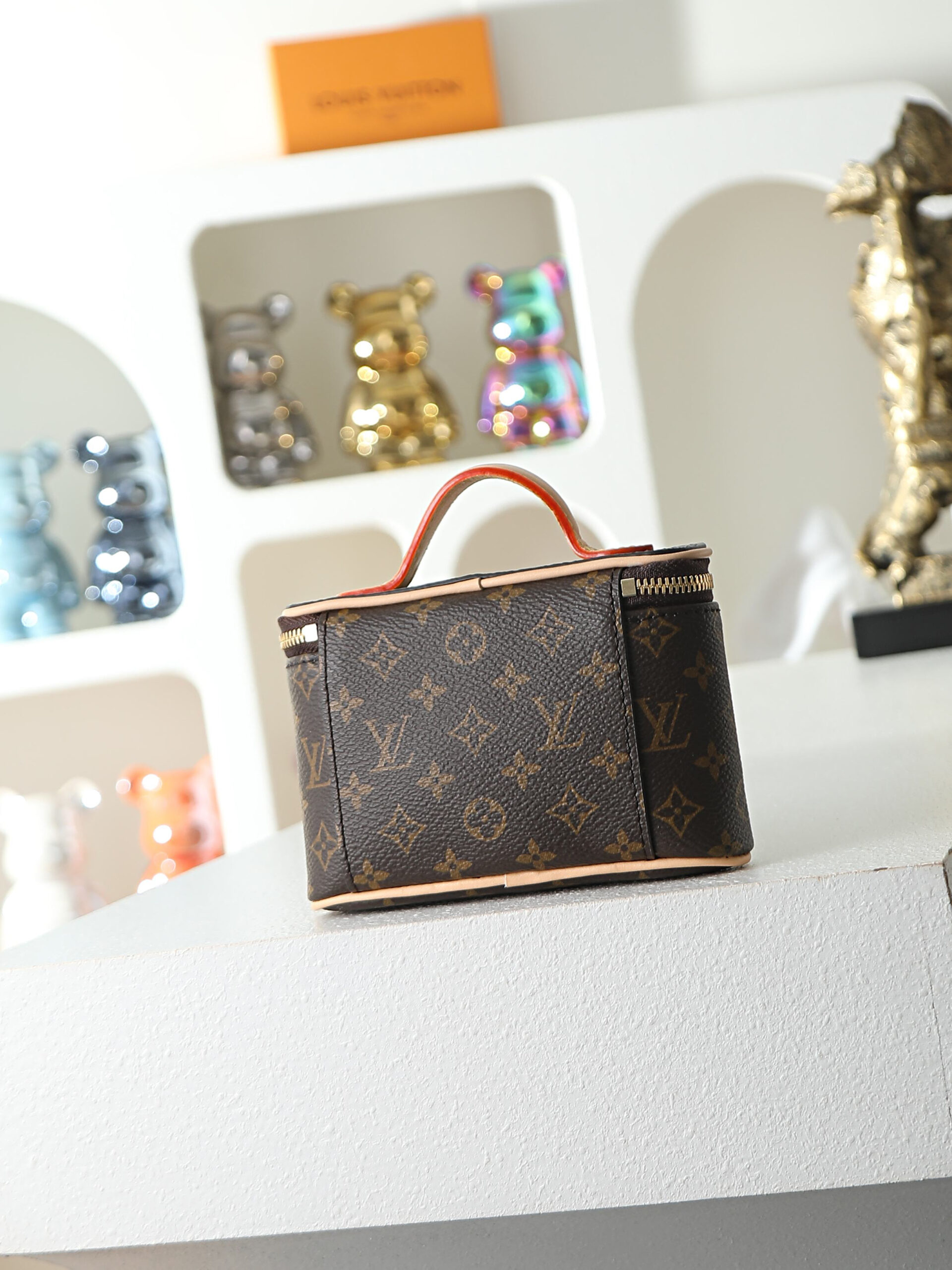 NiceBeauty Pouch M83079 in Monogram Canvas - Image 2