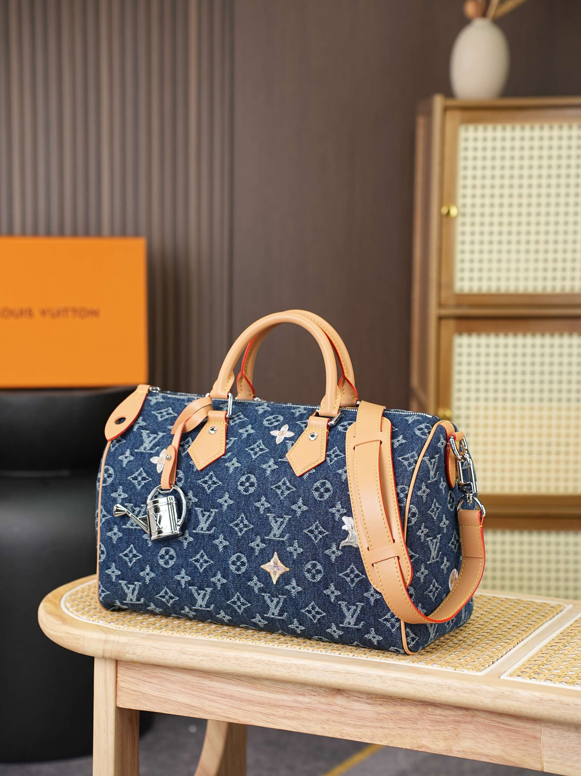 Speedy 30 Bandoulière Monogram Handbag - Image 2