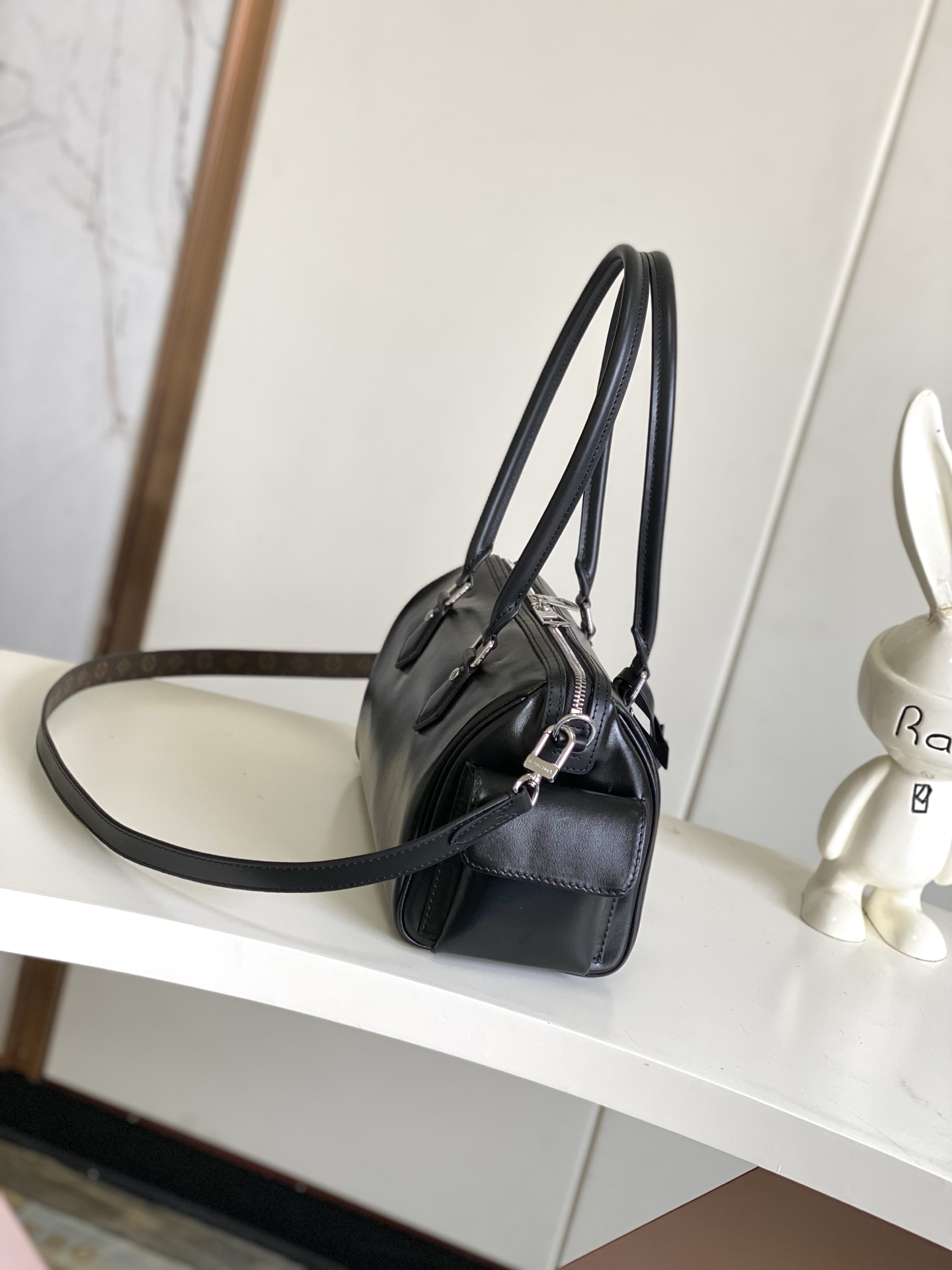 Louis Vuitton Speedy Cargo Handbag - Image 2