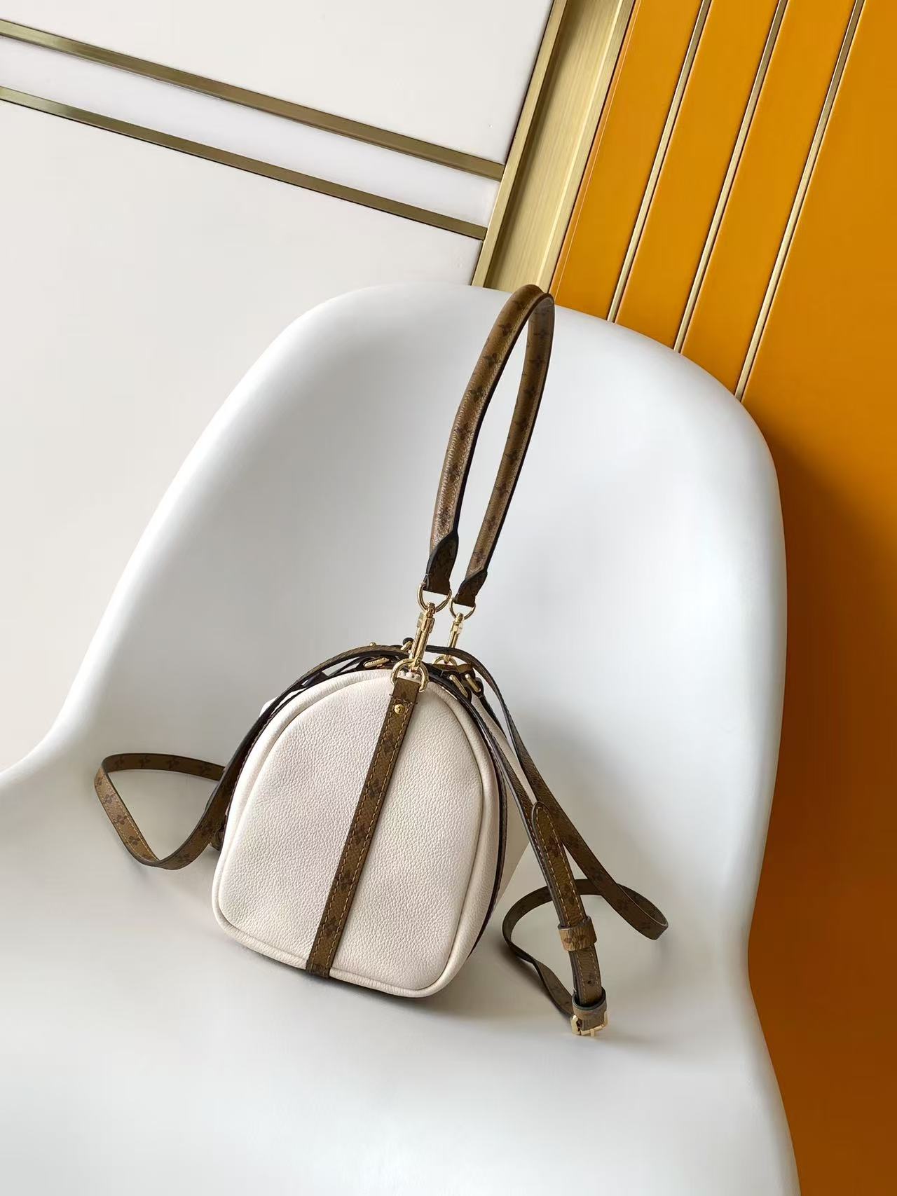 Express Small Crossbody Handbag M27275 M29392 in Ivory - Image 2