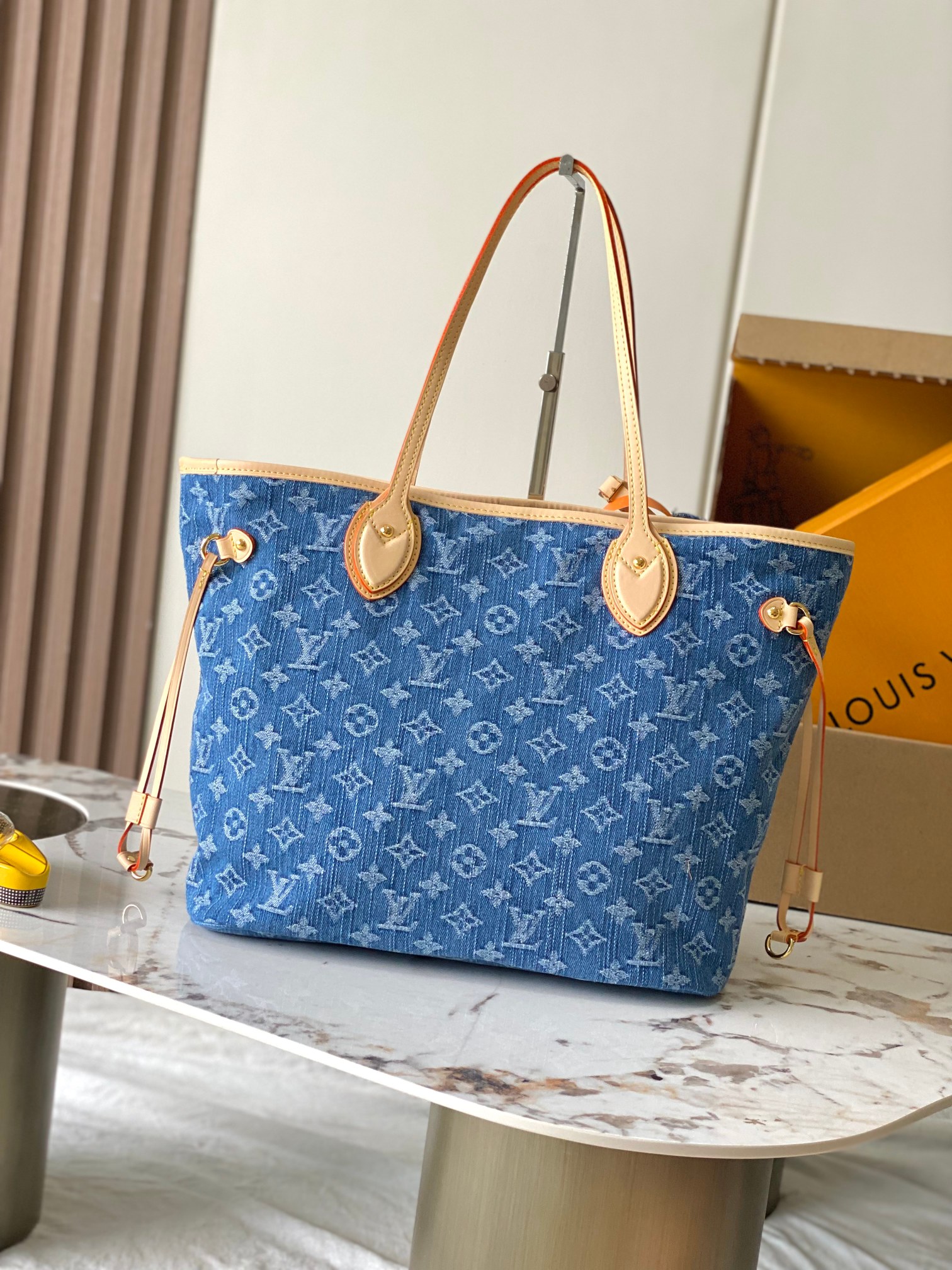 Louis Vuitton Neverfull Medium Tote Bag in Monogram Denim Canvas - Image 2