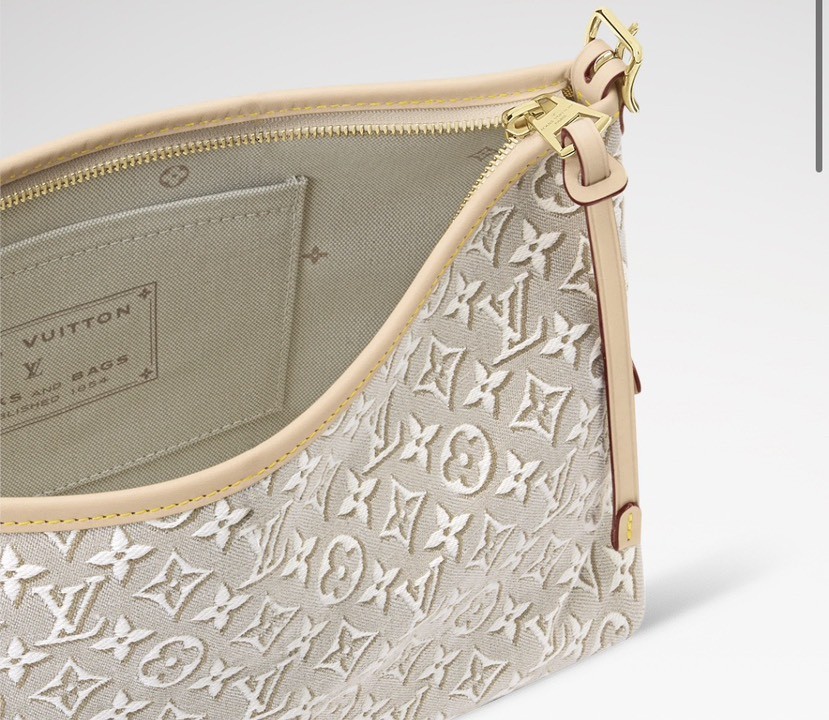 Louis Vuitton Carryall East-West Monogram Emblème Handbag M2A136, Beige-Gray - Image 2