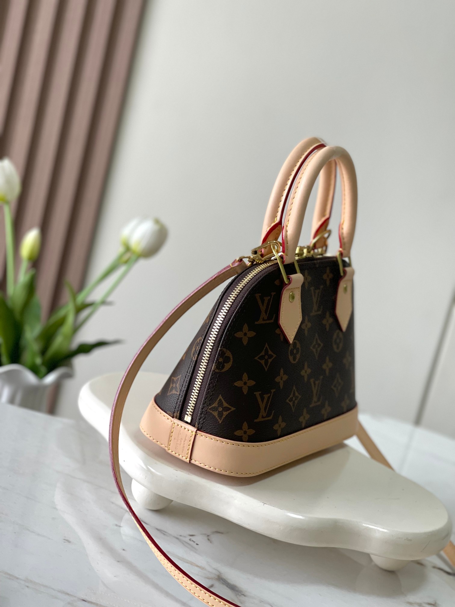 Louis Vuitton Alma Handbag M53152 - Image 2