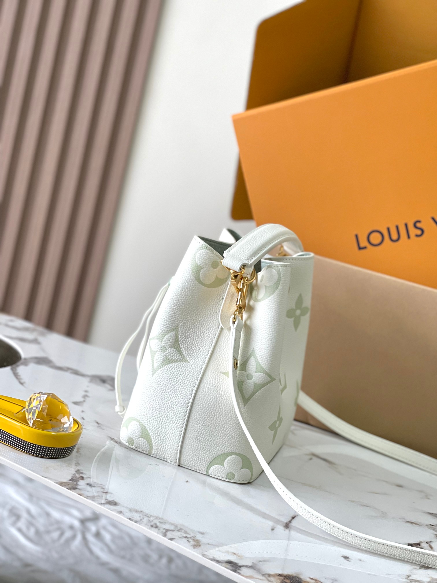 Louis Vuitton Néonoé BB Handbag - Image 2