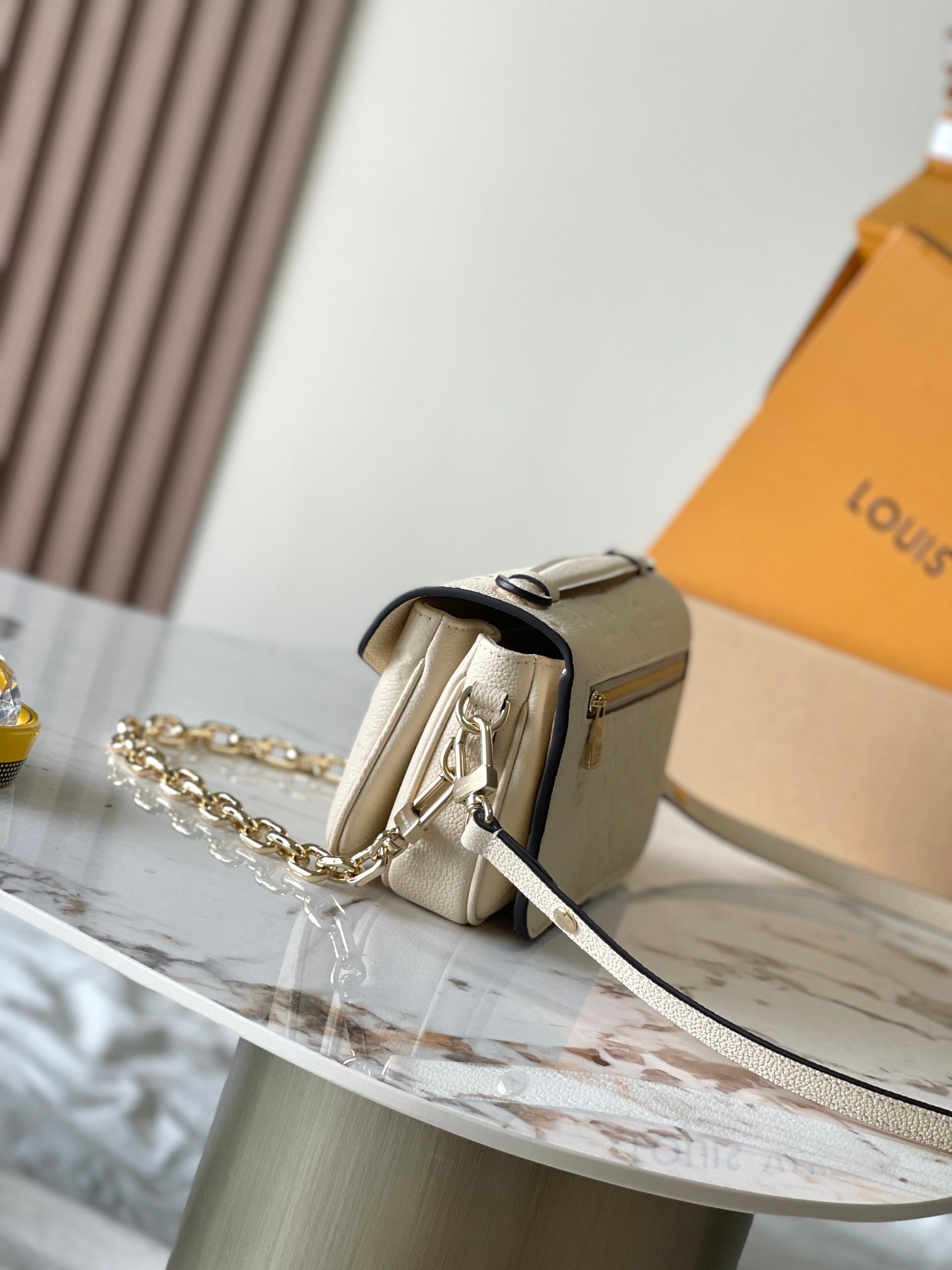 Louis Vuitton Pochette Métis East West Crossbody Bag - Image 2