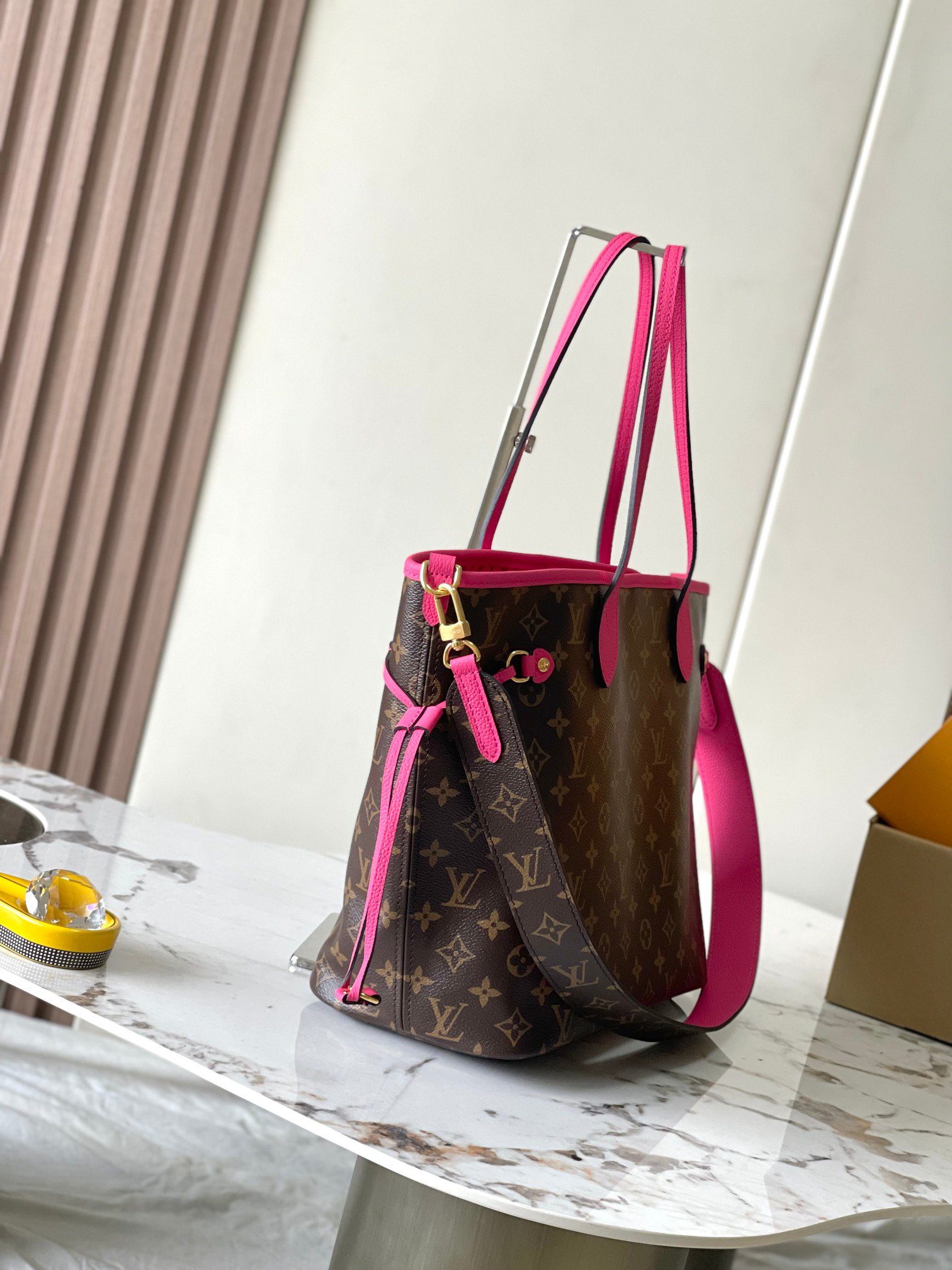 Louis Vuitton Neverfull Bandoulière Inside Out GM Tote Bag - Image 2
