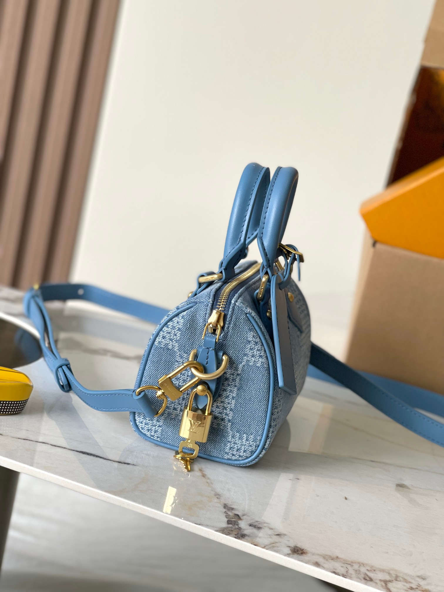 Louis Vuitton Speedy 18 Bandoulière Denim Handbag - Image 2
