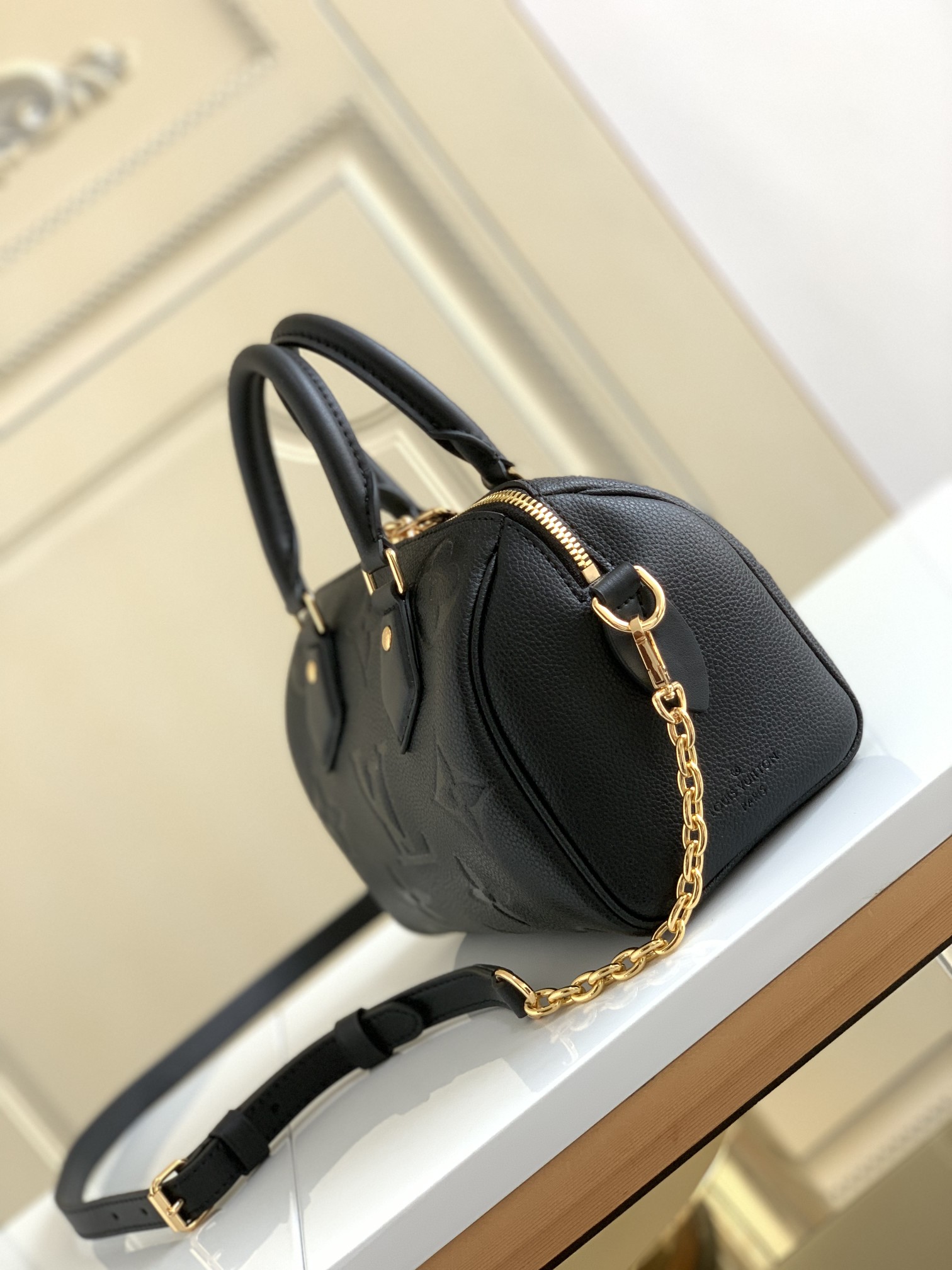 Louis Vuitton Speedy Bandoulière 20 Handbag - Image 2