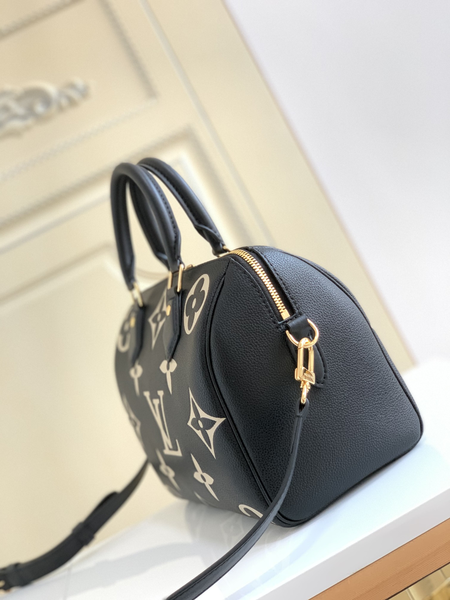 Louis Vuitton Speedy Bandoulière 25 Monogram Empreinte Leather Handbag - Image 2