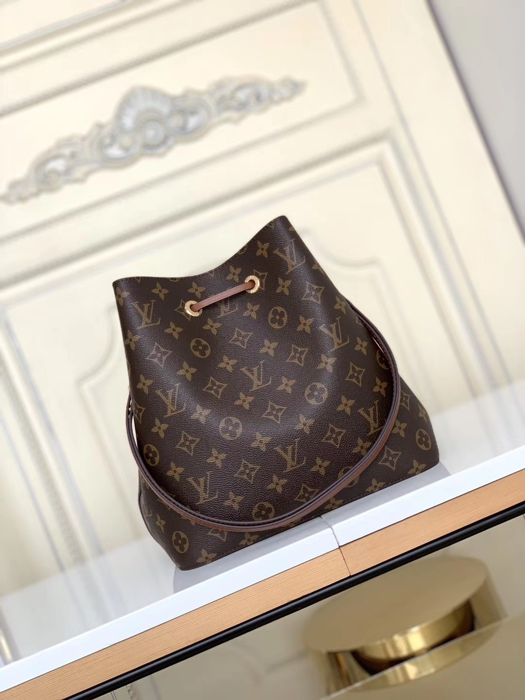 Louis Vuitton Néonoé Bucket Bag - Image 2