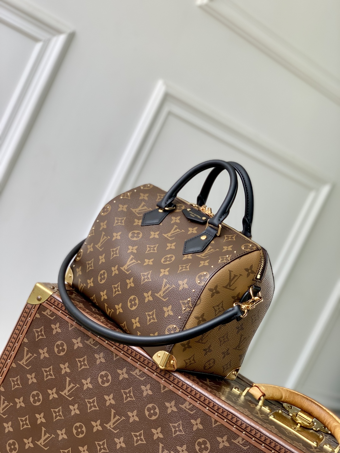Louis Vuitton Speedy 25 Monogram Canvas Handbag - Image 2