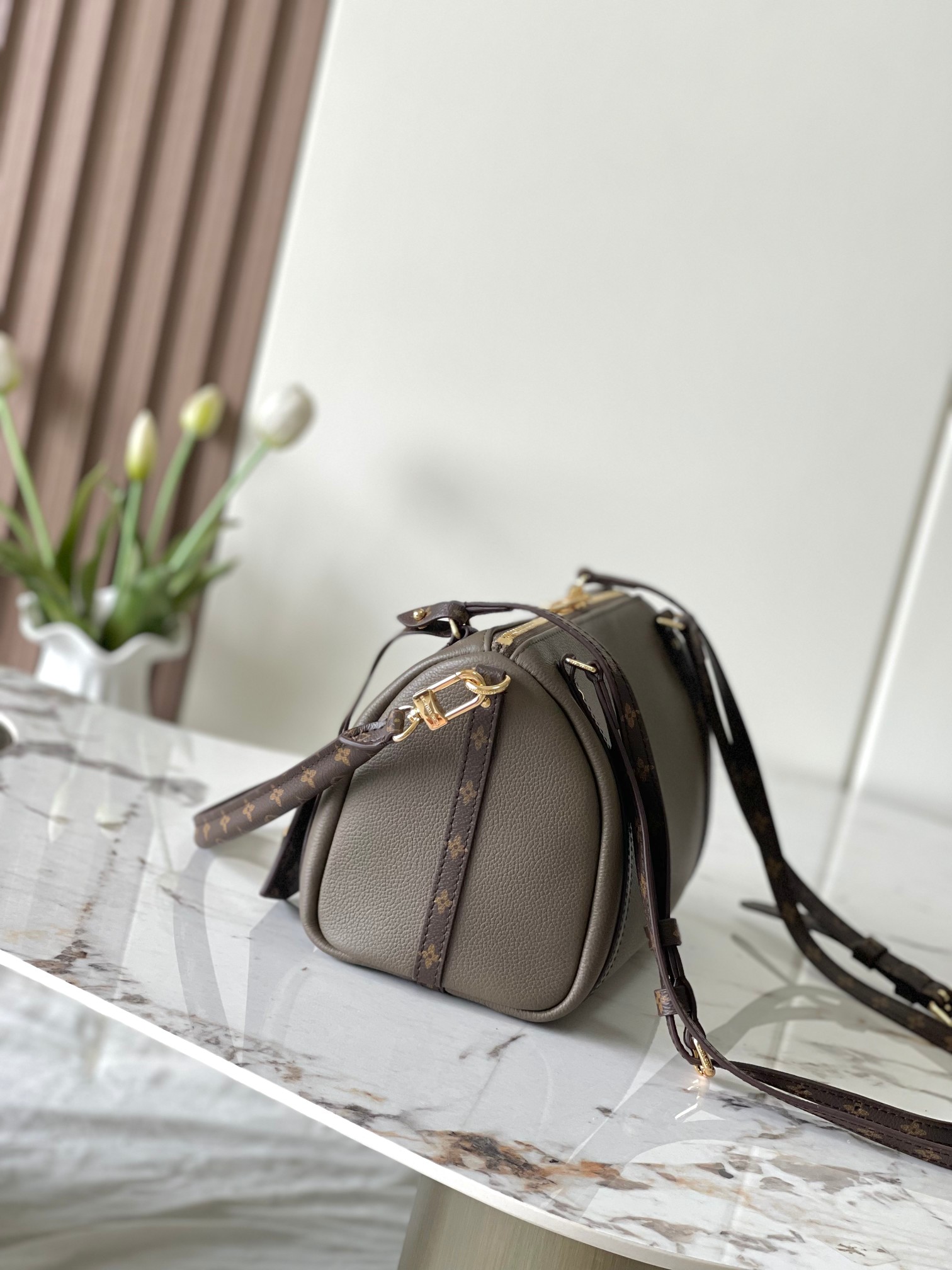 M26360 Gray Small Leather Handbag - Image 2