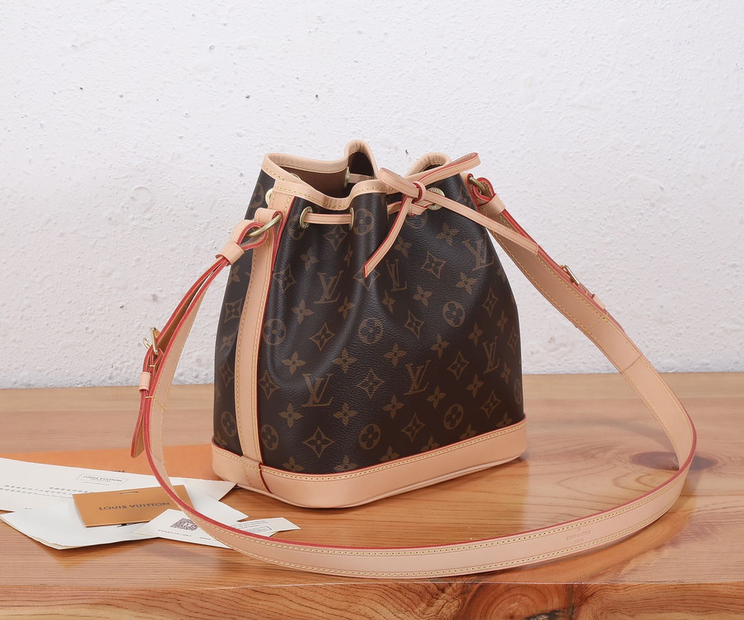 Louis Vuitton Noé BB Bucket Bag - Image 2