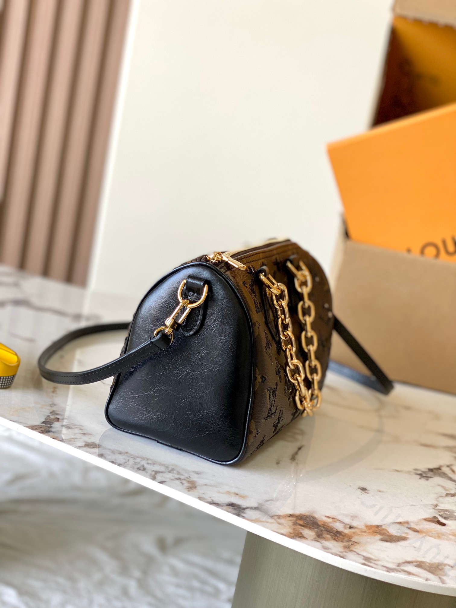 Speedy Bandoulière 20 Handbag - Image 2