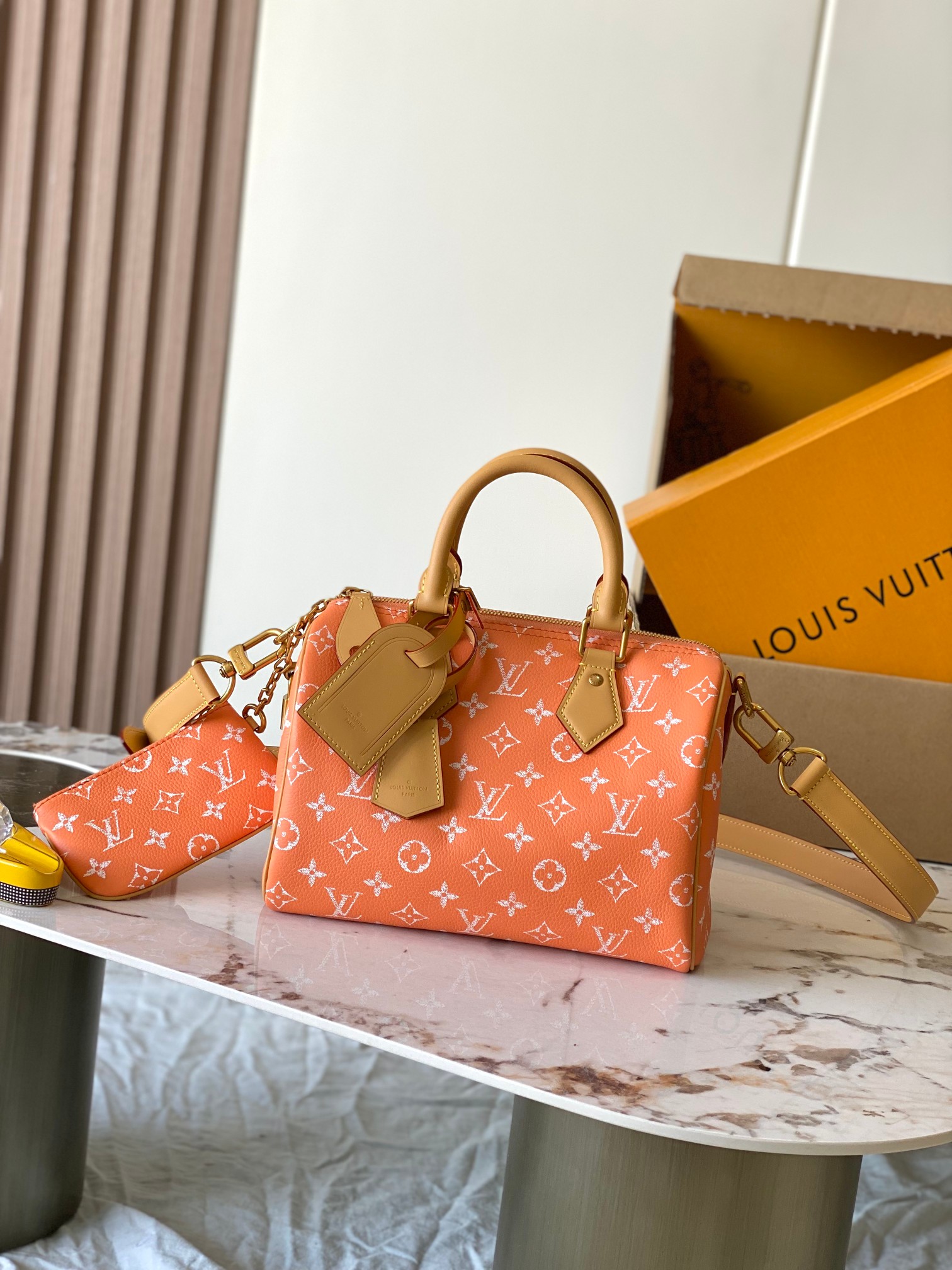 Louis Vuitton Speedy Bandoulière 25 Leather Handbag - Image 2