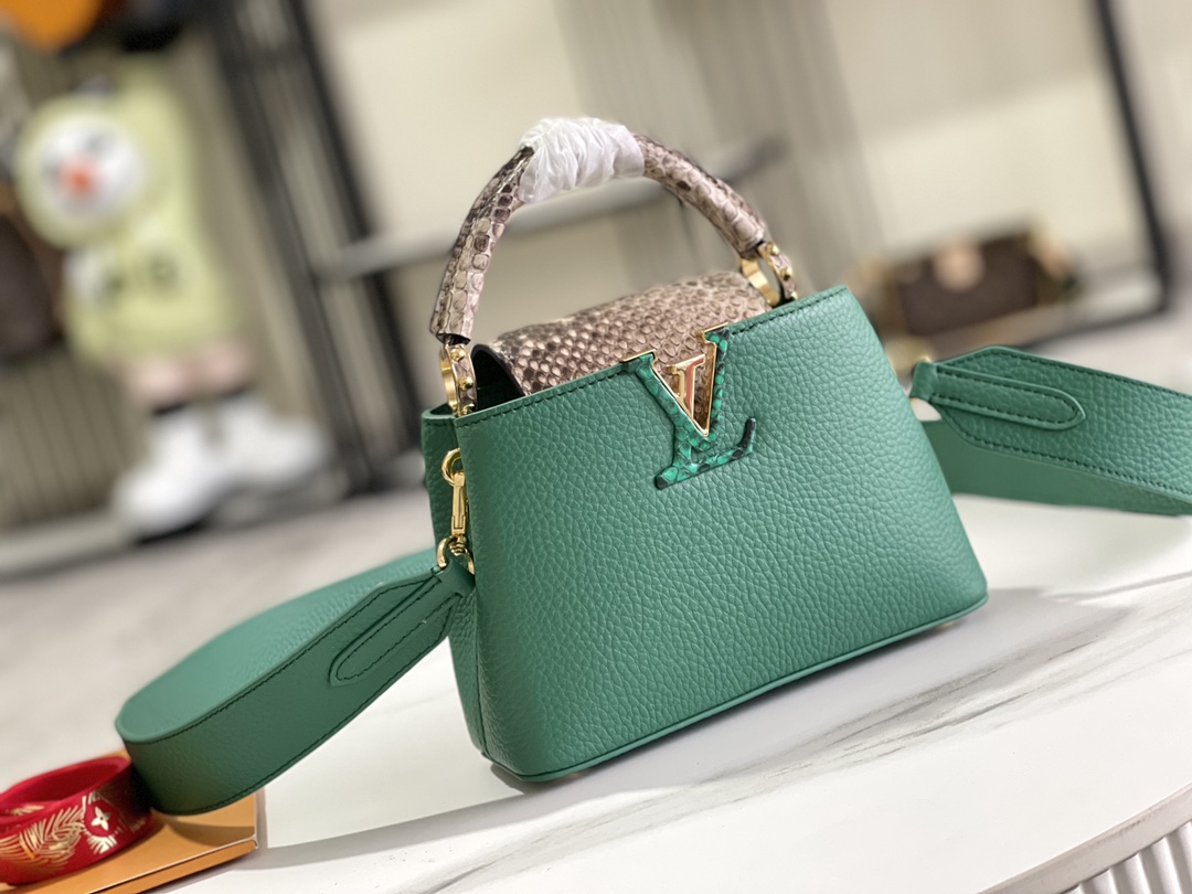 Louis Vuitton Capucines BB Handbag - Image 2