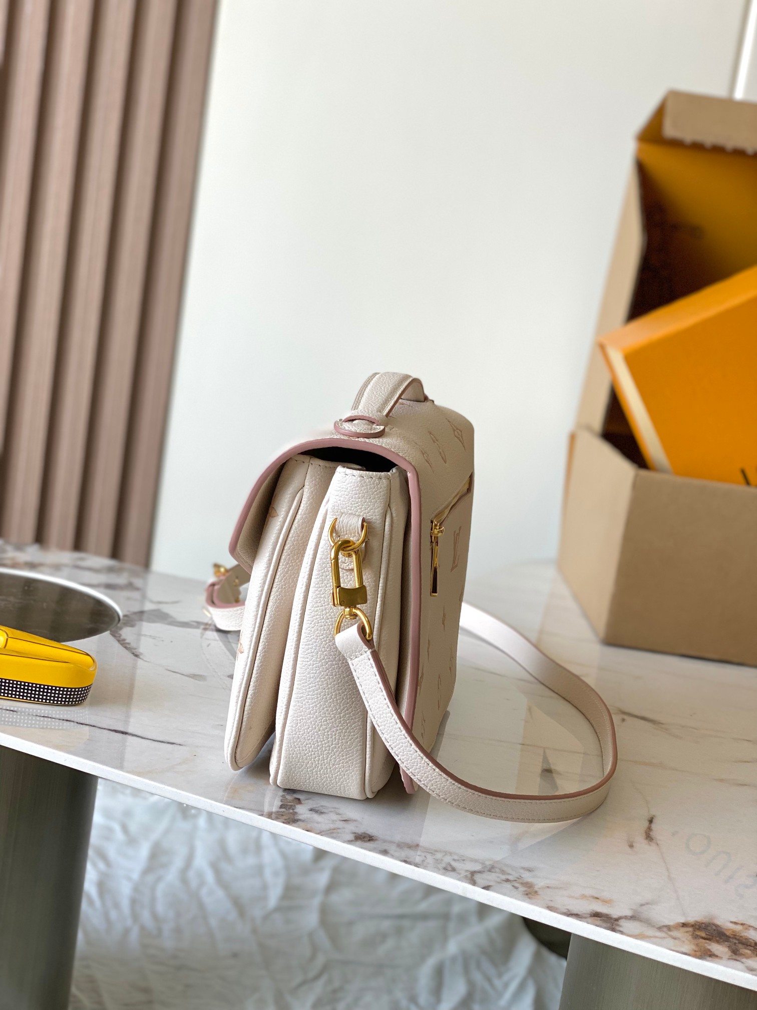 Pochette Metis MM Crossbody Bag - Image 2