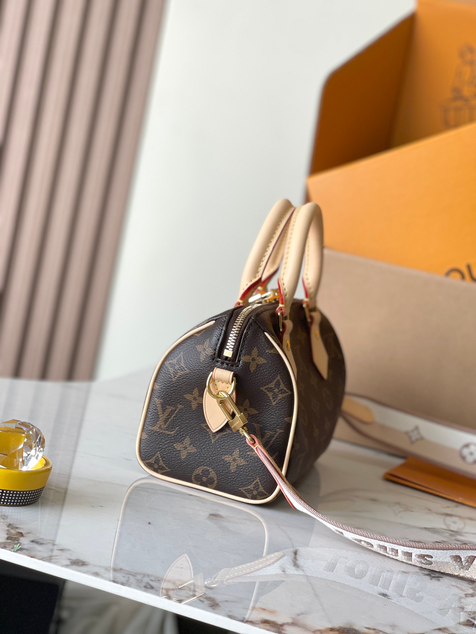 Louis Vuitton Speedy Bandoulière 20 Handbag - Image 2