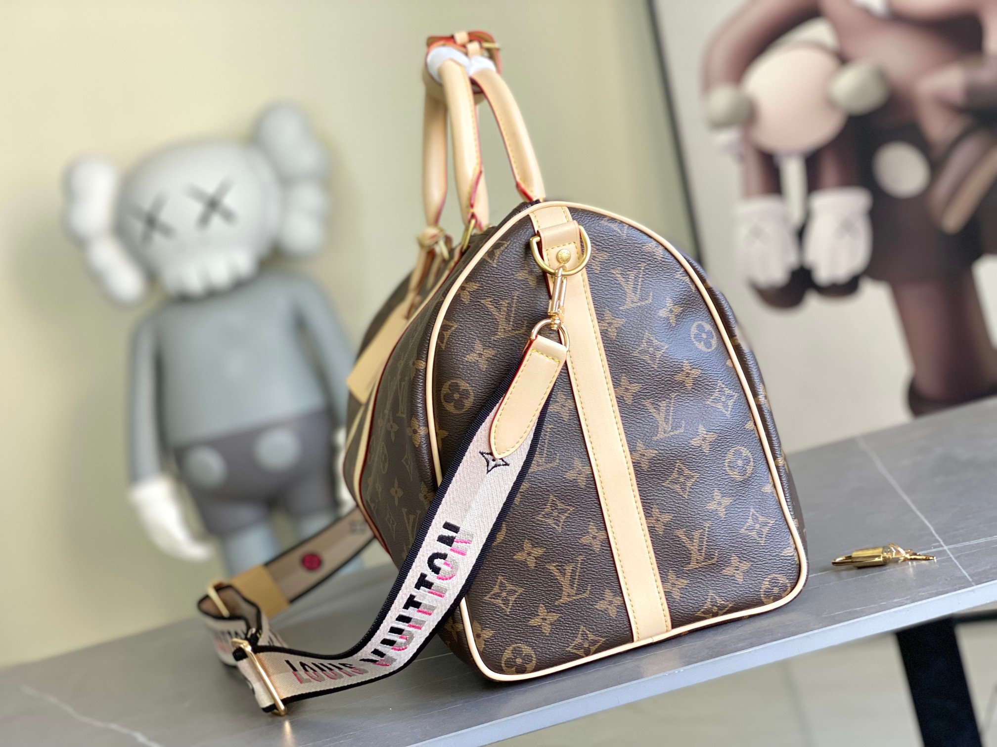 Louis Vuitton Keepall 45 Travel Bag in Monogram Canvas - Image 2
