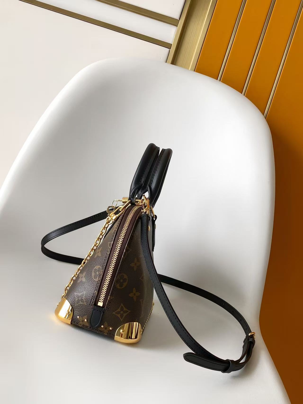 Louis Vuitton Alma BB M26084 Handbag - Image 2