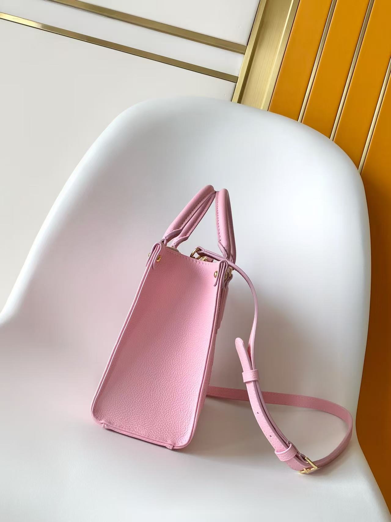 Louis Vuitton OnTheGo Tote in Monogram-Patterned Leather - Image 2
