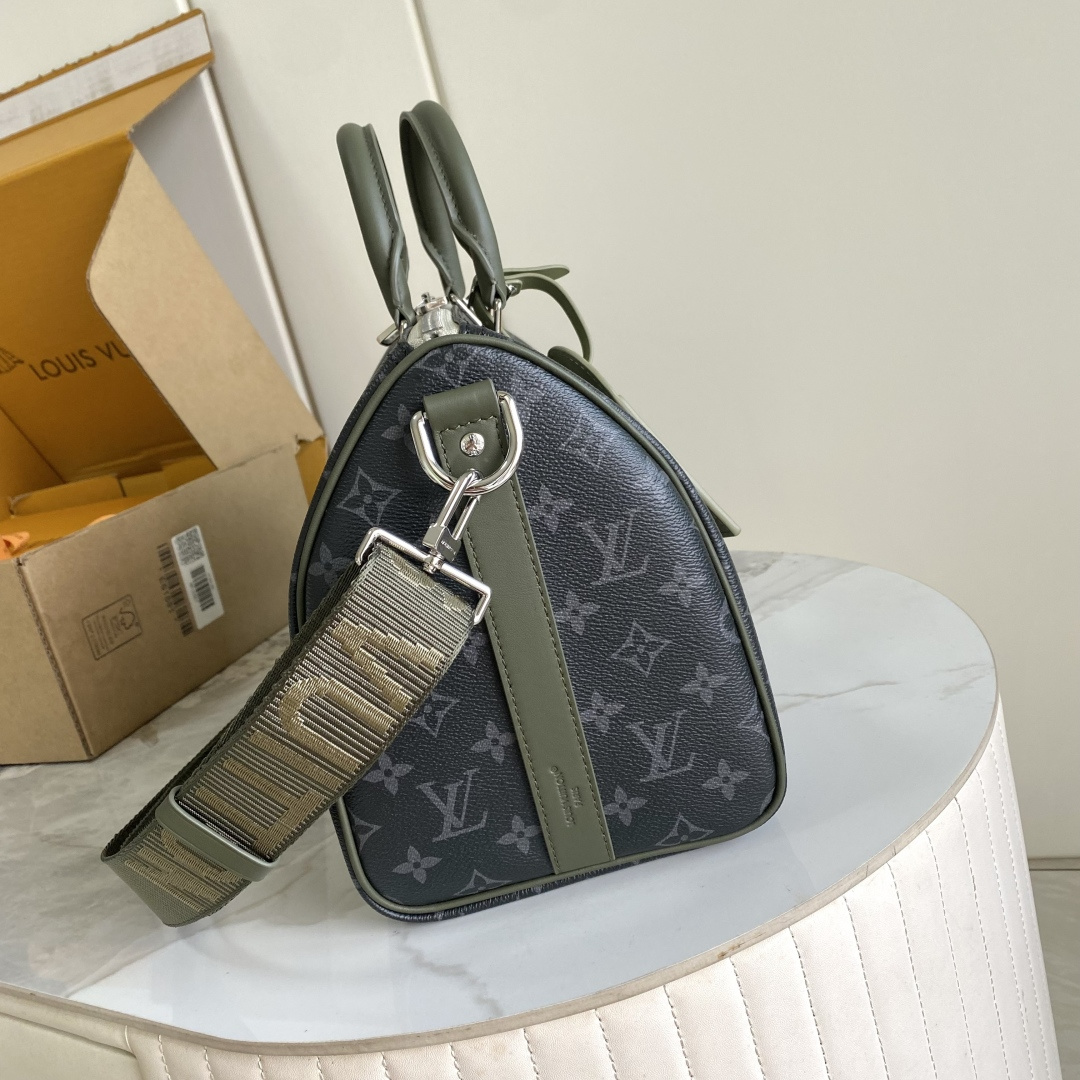 Louis Vuitton Keepall Bandoulière 35 Travel Bag in Monogram Eclipse Canvas - Image 2