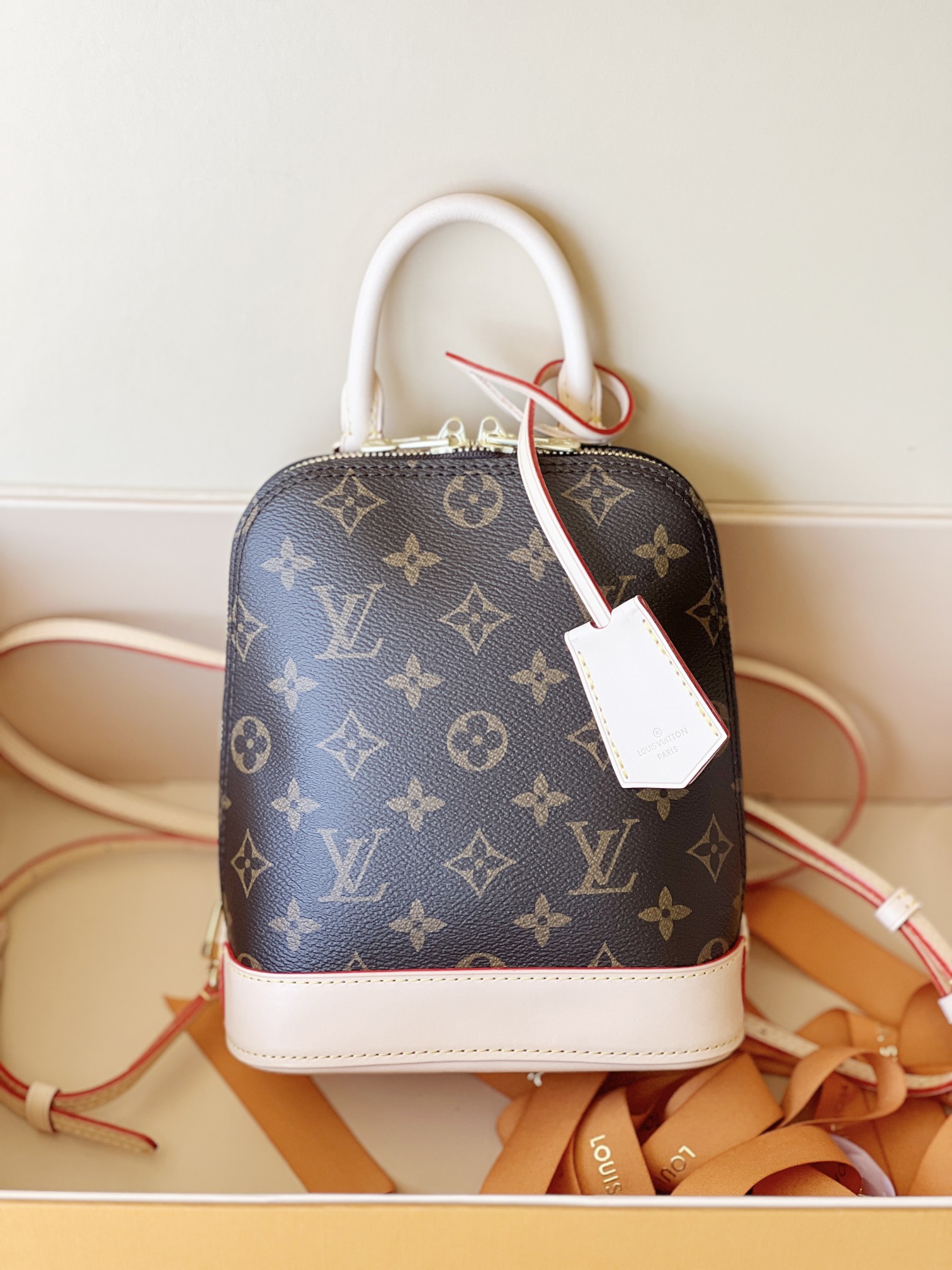 Louis Vuitton Alma Monogram Shoulder Bag M47132 - Image 2