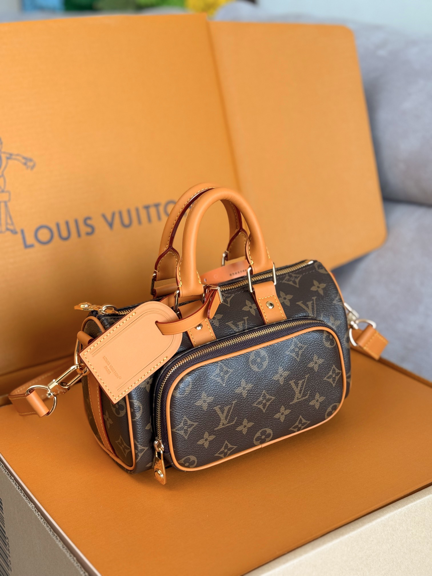 Louis Vuitton Keepall 25 Cargo Handbag in Monogram Canvas - Image 2