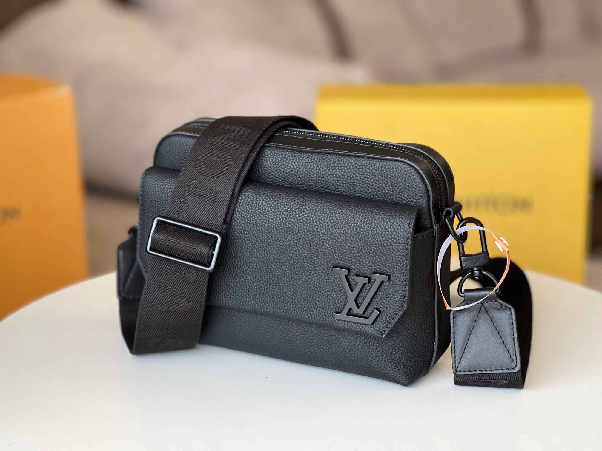 Fastline Messenger Bag M22482 - Image 2